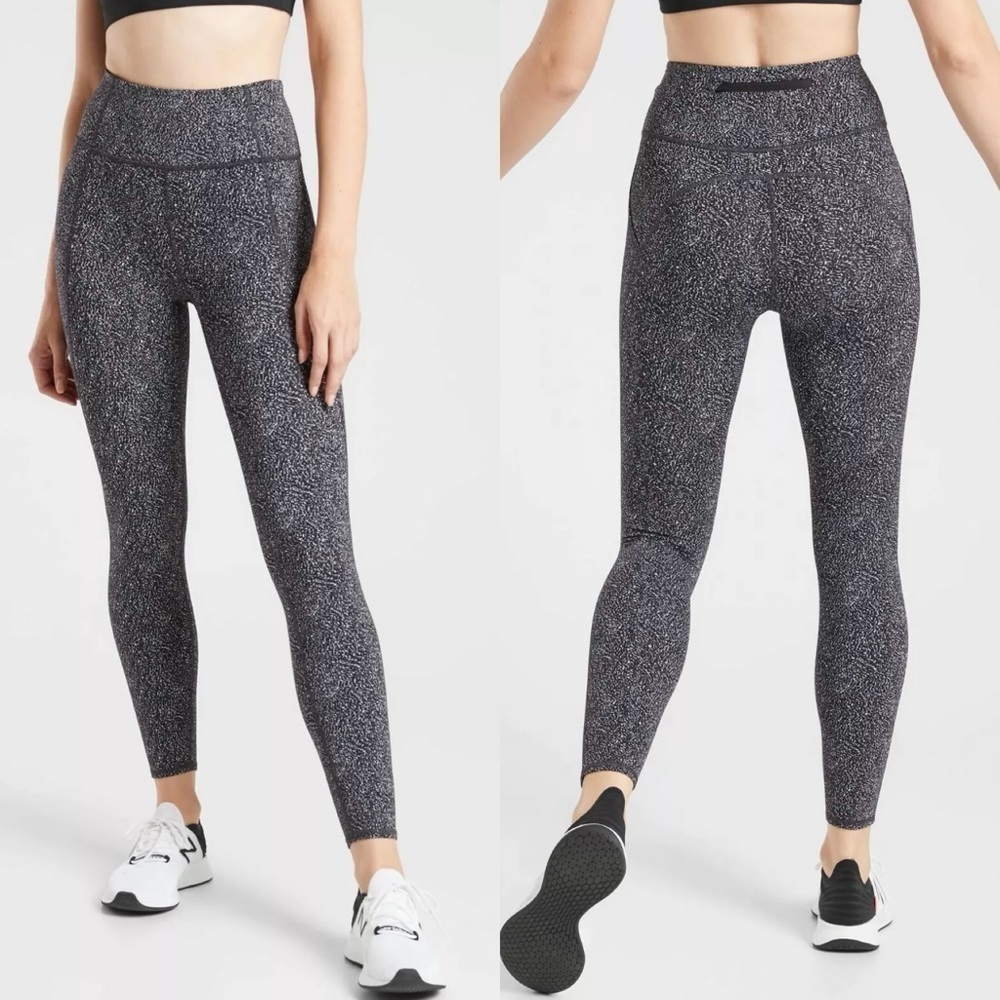 Athleta Womens Lightning Static 7/8 Tight Size XS Black White Zip Pocket Active